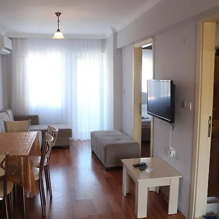 Kadinlar Denizi Tatil Evleri Κουσάντασι