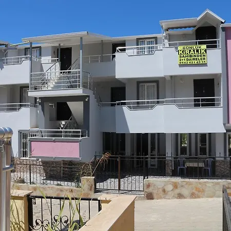Kadinlar Denizi Tatil Evleri Κουσάντασι